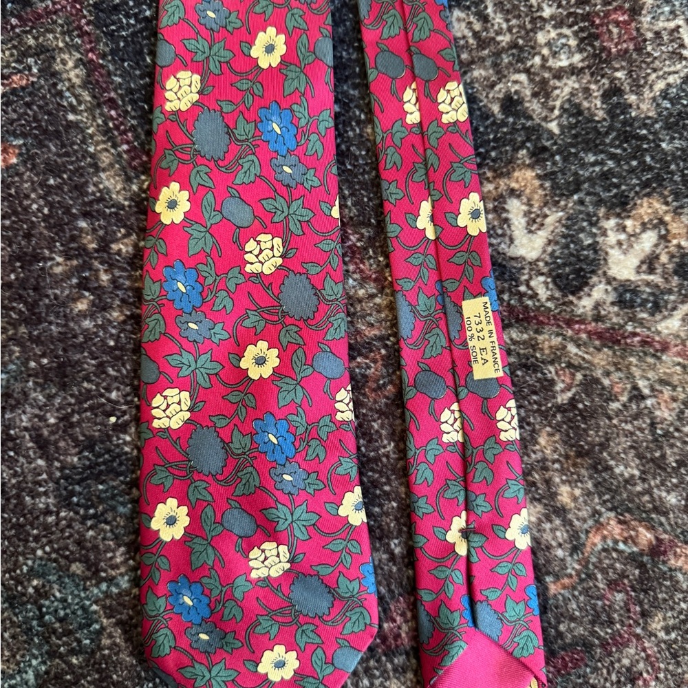 Vintage Hermes purple/red and Floral Patterned Tie (7332 EA) - Picture 3 of 10